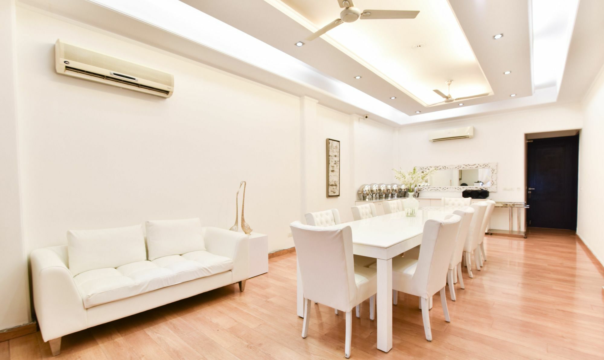 Treebo Trend The G8 Sector 39 Hotel Noida Bagian luar foto